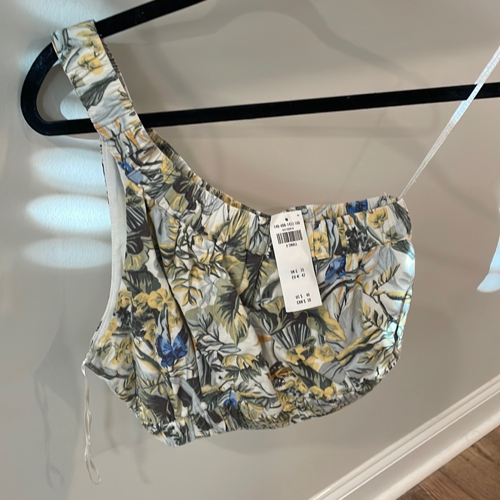 NWT Abercrombie top